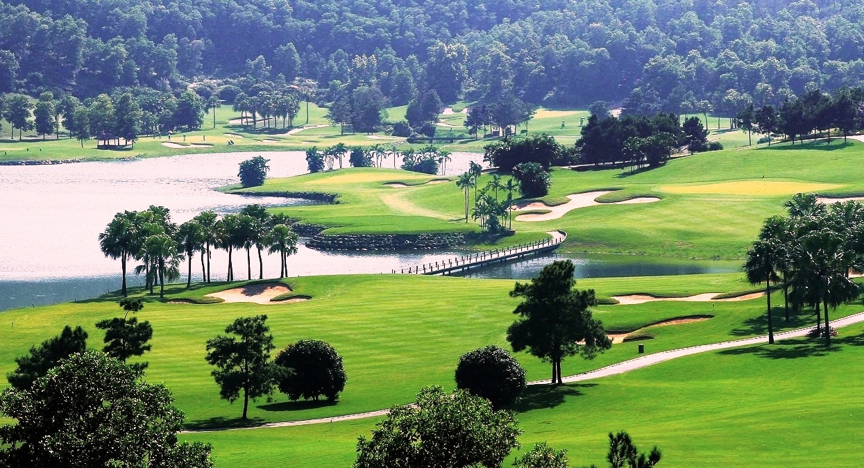 Sân golf Đồng Mô