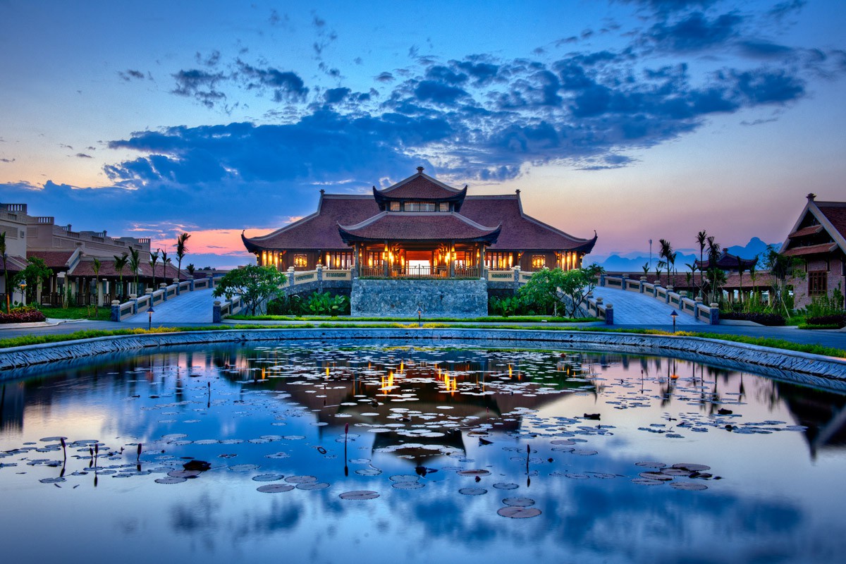 10 địa điểm du lịch nổi tiếng ở Ninh Bình