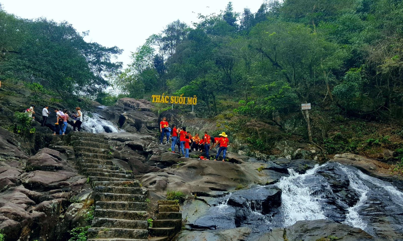 Khu du lịch Suối Mỡ