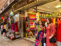 Làng lụa Vạn Phúc